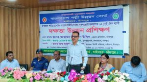 সবাই নিজ নিজ দক্ষতা বৃদ্ধিতে মনোযোগী হবেন: জেলা প্রশাসক মোহাম্মদ মোহসীন উদ্দিন।