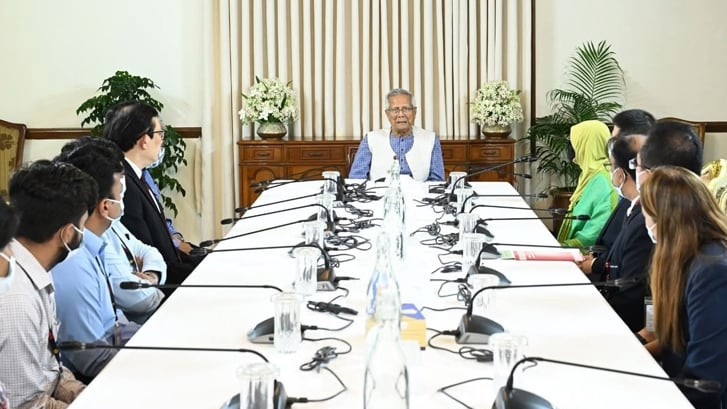 বিদেশী মেডিকেল টিমকে প্রধান উপদেষ্টার ধন্যবাদ