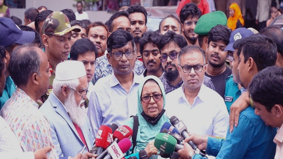 রংপুরে শীঘ্রই ৫৬০ শয্যা বিশিষ্ট কিডনি, ক্যান্সার এবং হৃদরোগ হাসপাতাল: স্বাস্থ্য উপদেষ্টা