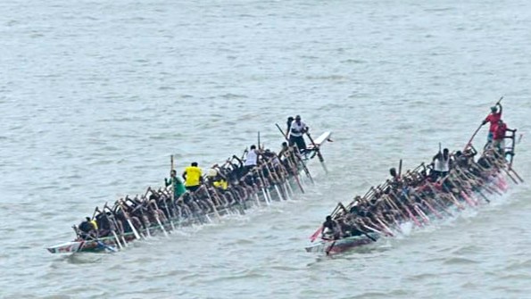 নৌকা বাইচ