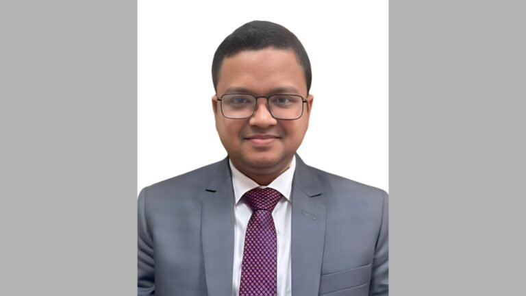 হাইমচরের সহকারী কমিশনার ভূমি স্বরূপ মুহুরীর বদলি।