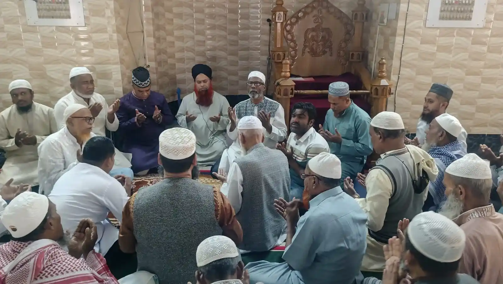 চাঁদপুর-৩ আসনে মানিক বিপুল ভোটে বিজয়ী হওয়ায় মিলাদ ও দোয়া