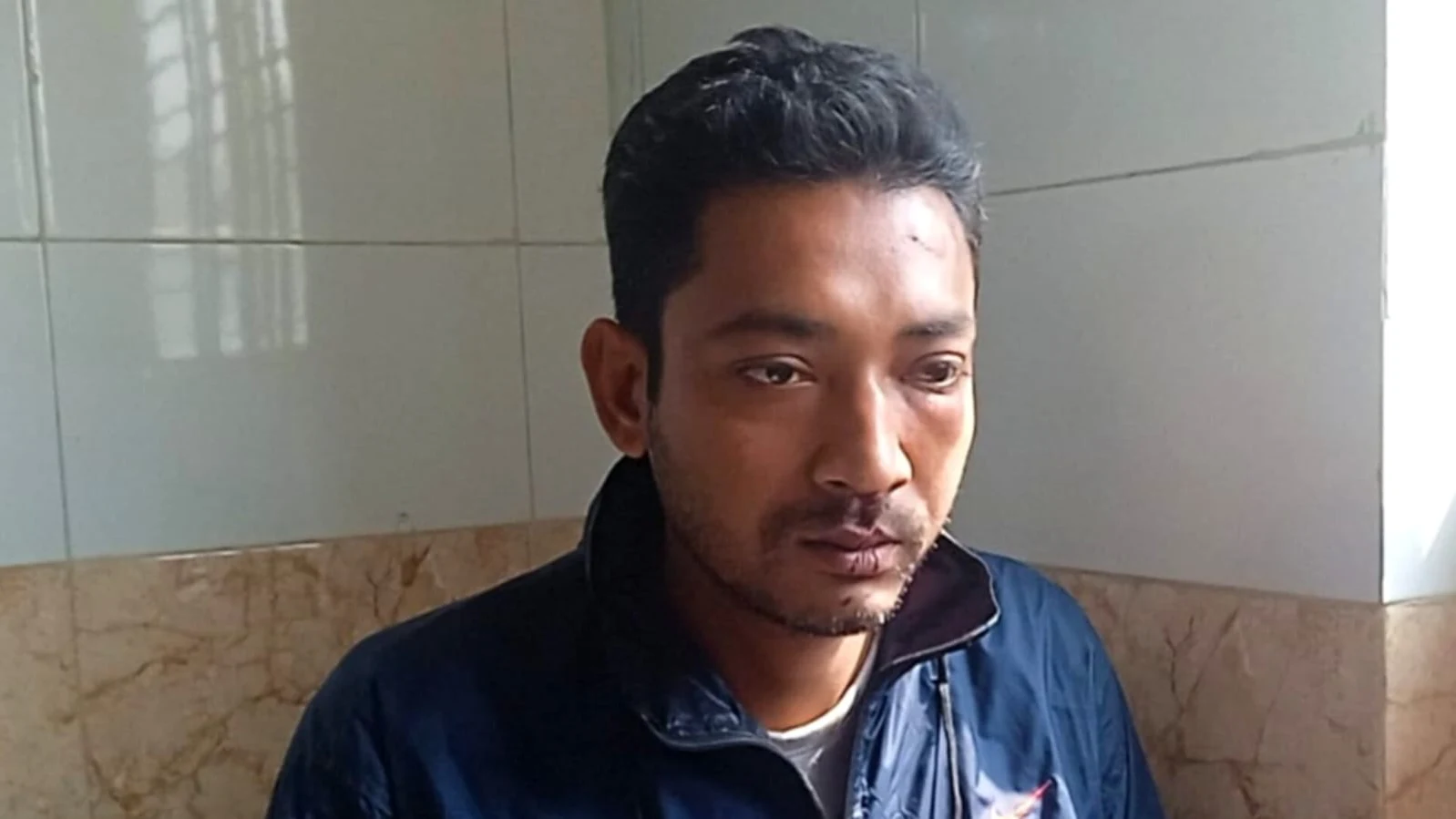 নওগাঁয় সাংবাদিককে মারধর করে মোটরসাইকেল ছিনতাই