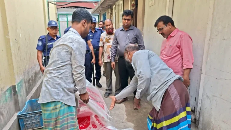 চাঁদপুরে চালের মিলে ভোক্তা অধিকারের অভিযানে ৫০ হাজার টাকা জরিমানা