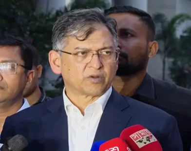 সীমান্তে বিজিবি সর্বোচ্চ সতর্ক অবস্থানে রয়েছে: স্বরাষ্ট্রমন্ত্রী