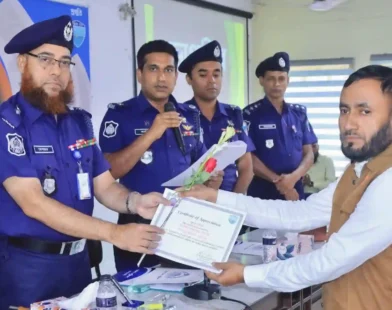নোয়াখালীর এপ্রিল মাসে শ্রেষ্ঠ ডিবি অফিসার জাকির হোসাইন সোহেল