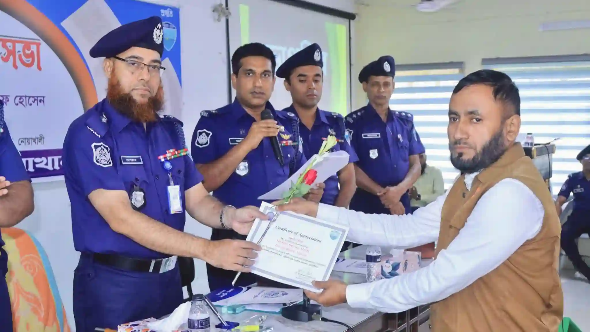 নোয়াখালীর এপ্রিল মাসে শ্রেষ্ঠ ডিবি অফিসার জাকির হোসাইন সোহেল