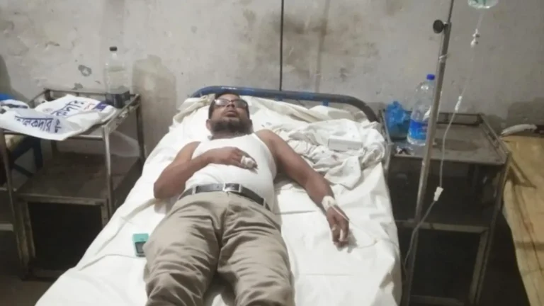 কাঁঠালিয়ায় স্বাস্থ্য সহকারীর ওপর প্রতিপক্ষের হামলা