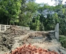 ভুতুড়ে খালের ওপর পৌনে ৪ কোটির সেতু, বিপাকে এলাকাবাসী