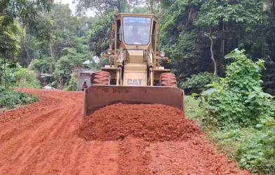 চাঁদপুরে ২০ কোটি টাকার সড়ক প্রকল্পে চরম অনিয়মের অভিযোগ