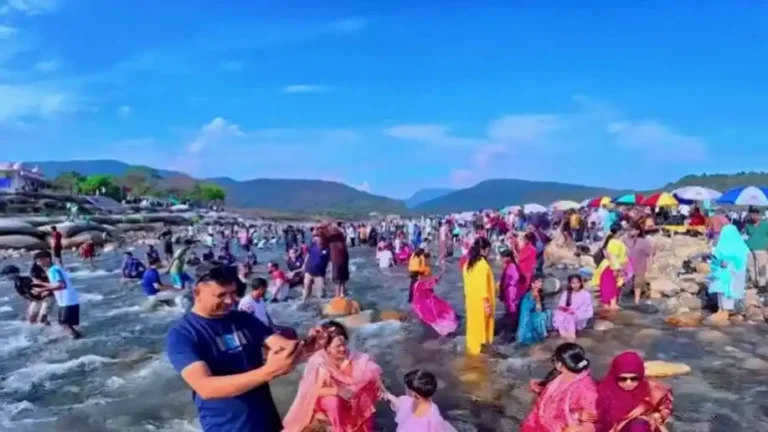 সিলেটের সাদাপাথরে গোসল করতে নেমে চিকিৎসক নিখোঁজ