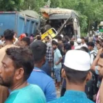 ট্রাক ও যাত্রীবাহী বাসের মুখোমুখি সংঘর্ষে ৩ জনের মৃত্যু, আহত ১৮