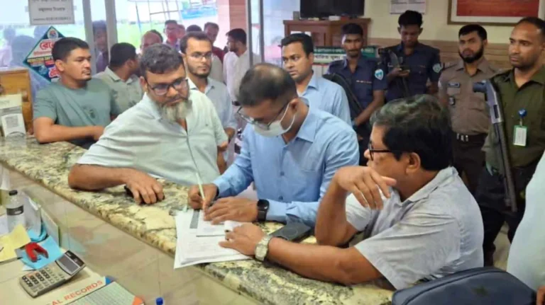 অনিয়ম-অব্যবস্থাপনার অভিযোগে চাঁদপুরে দুই ডায়াগনস্টিকে ৬০ হাজার টাকা জরিমানা