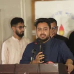 সরকারও মনে হয় আশির দশকে ফেরত যাচ্ছে: নাহিদ ইসলাম