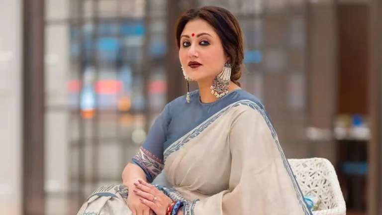 ‘দিদি নম্বর ওয়ান’-এর মঞ্চে কঠিন পরীক্ষার মুখে স্বস্তিকা মুখার্জি, গলায় টান পড়লেও থামছেন না অভিনেত্রী