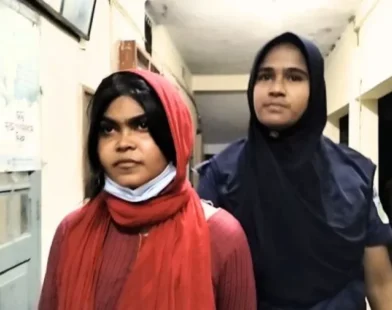 ফ্যামিলি কার্ডের নামে টাকা নেওয়ার অভিযোগে এনসিপি নেত্রী আটক