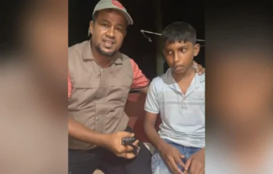 মোবাইল ফোন না দেওয়ায় অভিমান করে রাতে থানায় ষষ্ঠ শ্রেণির শিক্ষার্থী