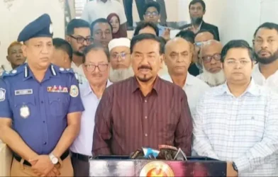 আগামী ১০ বছরেও শেখ হাসিনার দেশে ফেরা সম্ভব না: স্পিকার