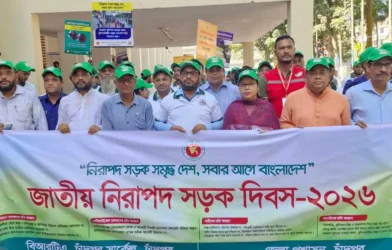 চাঁদপুরে হেলপার দিয়ে গাড়ি চালালেই রুট পারমিট বাতিল: জেলা প্রশাসক