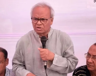 পুলিশের প্রধানের বক্তব্য সরকারকে বিব্রত করবে: রুহুল কবির রিজভী